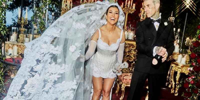Kourtney Kardashian Adopts The Surname Barker After Marrying Travis In Italy