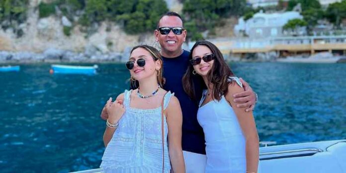 J.-Los-Engagement-Alex-Rodriguezs-Girlfriend-Takes-Their-Daughters-On-Vacation