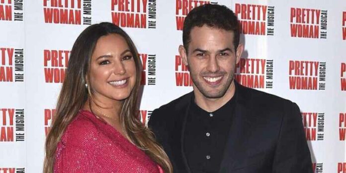 Kelly-Brook-Is-Set-To-Marry-Her-Italian-Boyfriend-Jeremy-Parisi-In-The-Coming-week