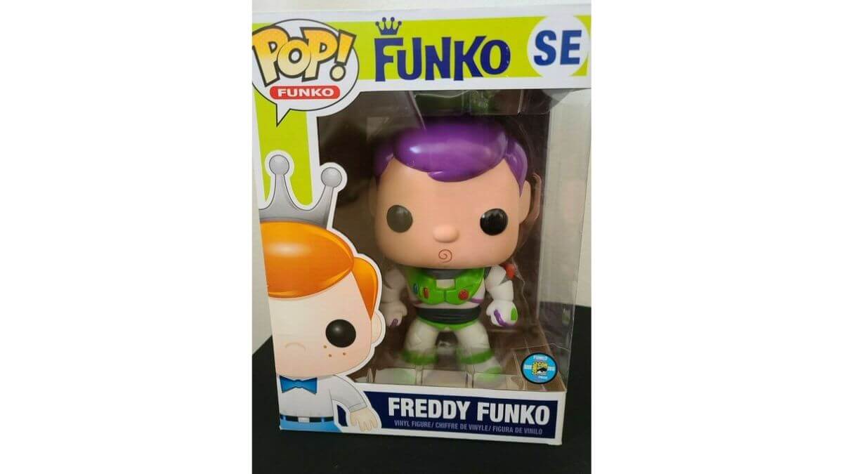 Buzz Lightyear Freddy Funko (GITD)