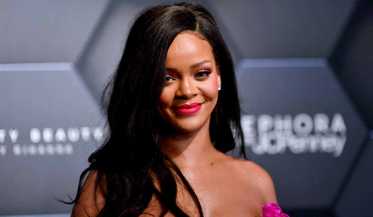 Rihanna to perform at superbowl final