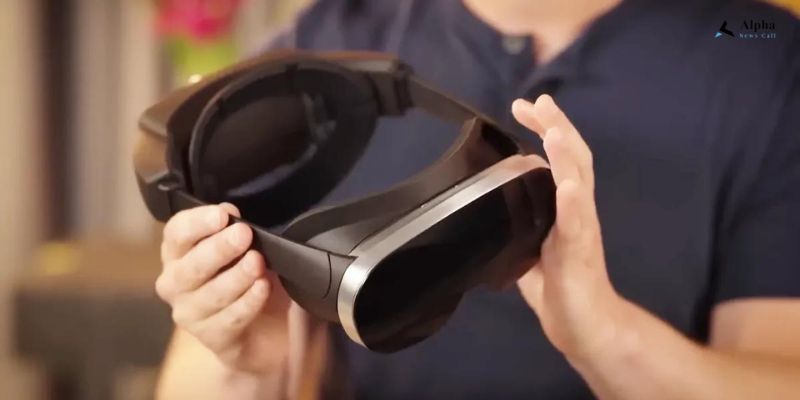 Meta Lauches VR Headset Quest Pro - Price & Specs